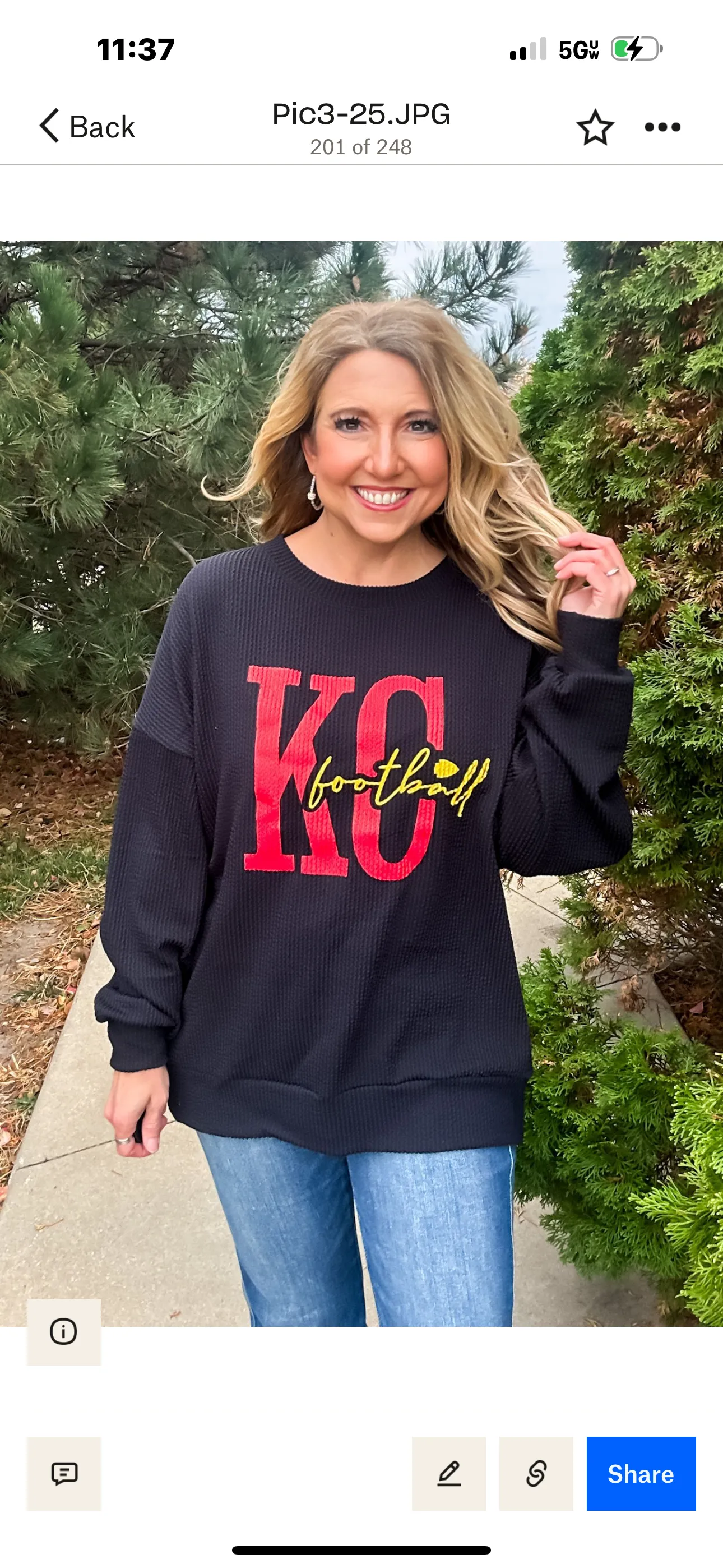 Arrowhead KC Ribbed Knit Pullover : Black/Red