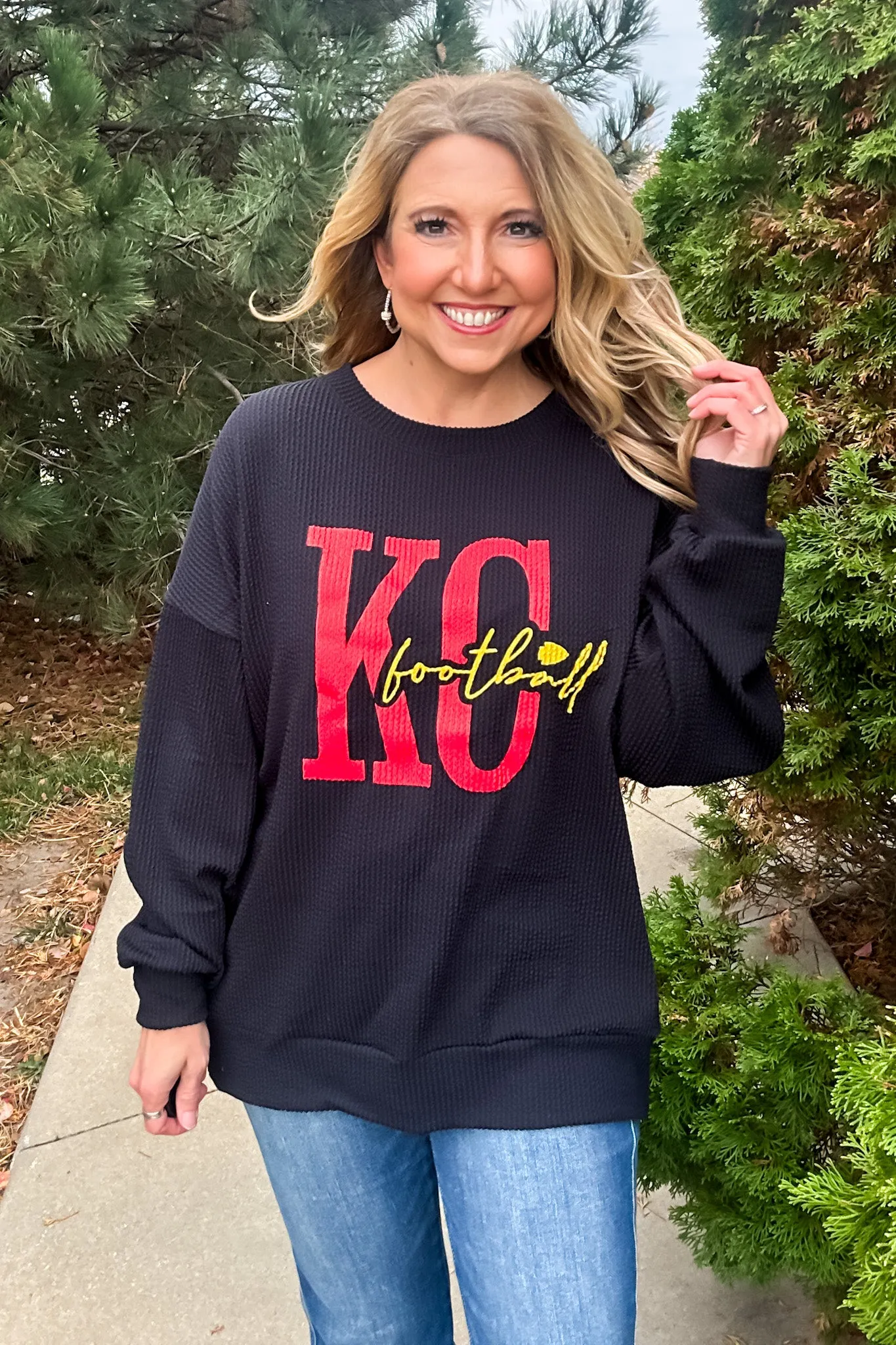 Arrowhead KC Ribbed Knit Pullover : Black/Red