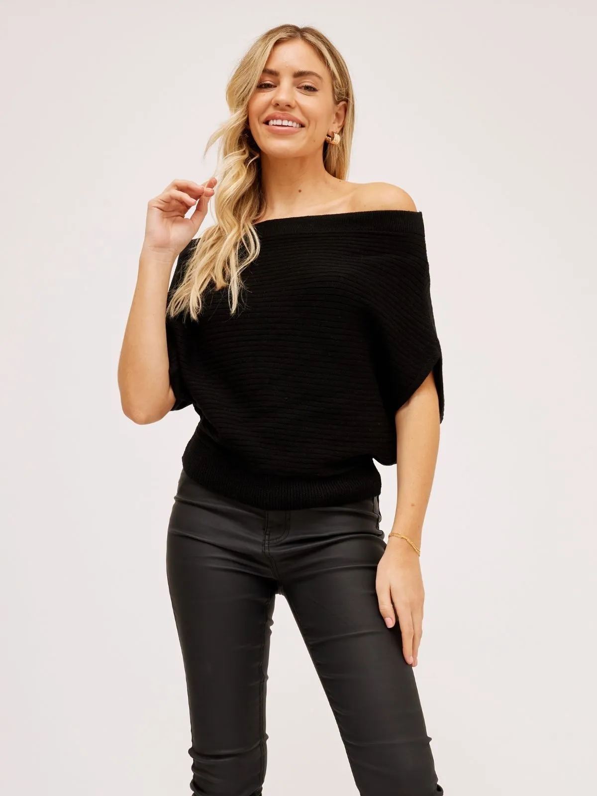 Ashleigh Knitted Off-Shoulder Top / Black