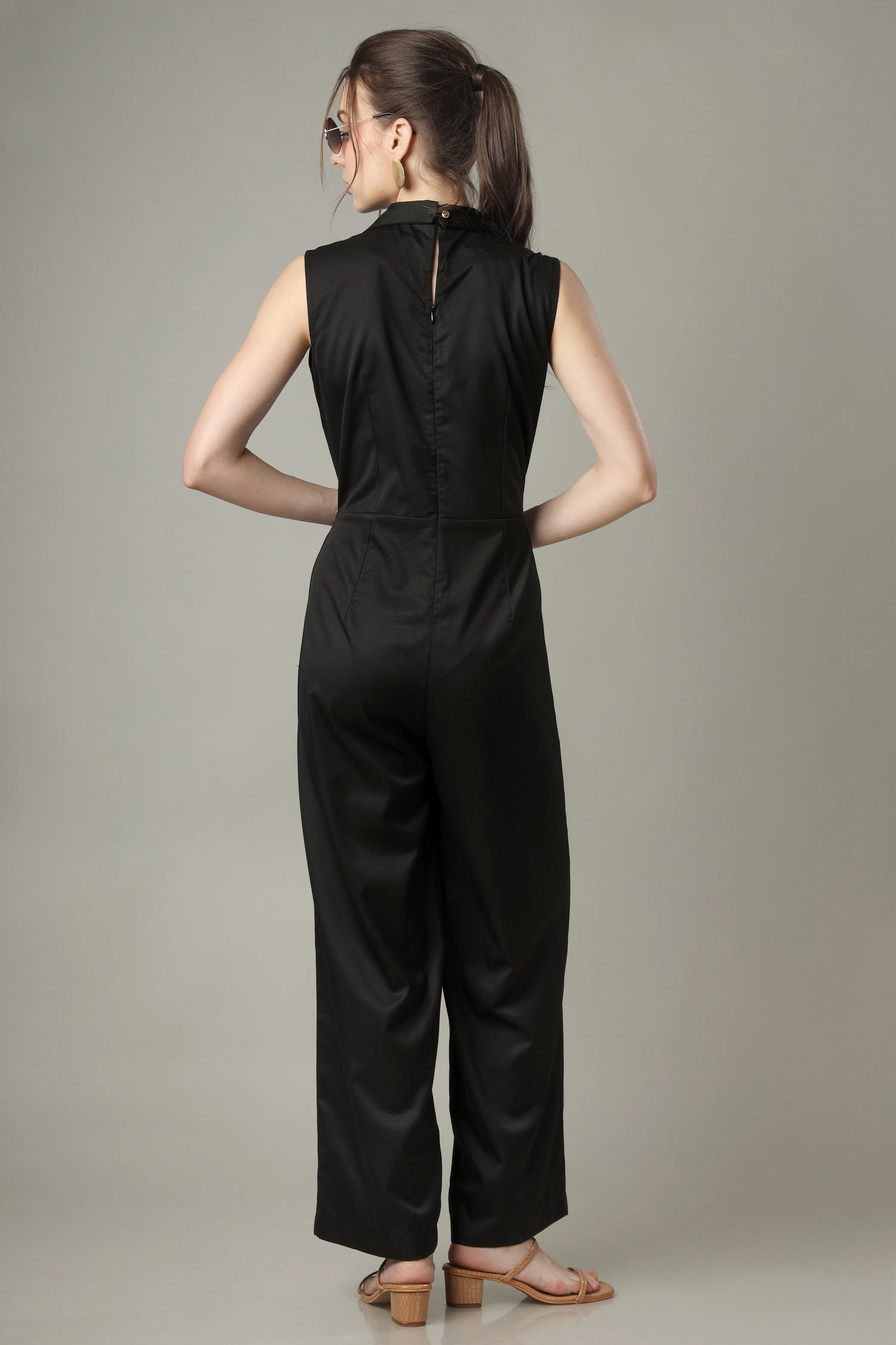 Buttoned Design Detail Sleeveless Jumpsuit