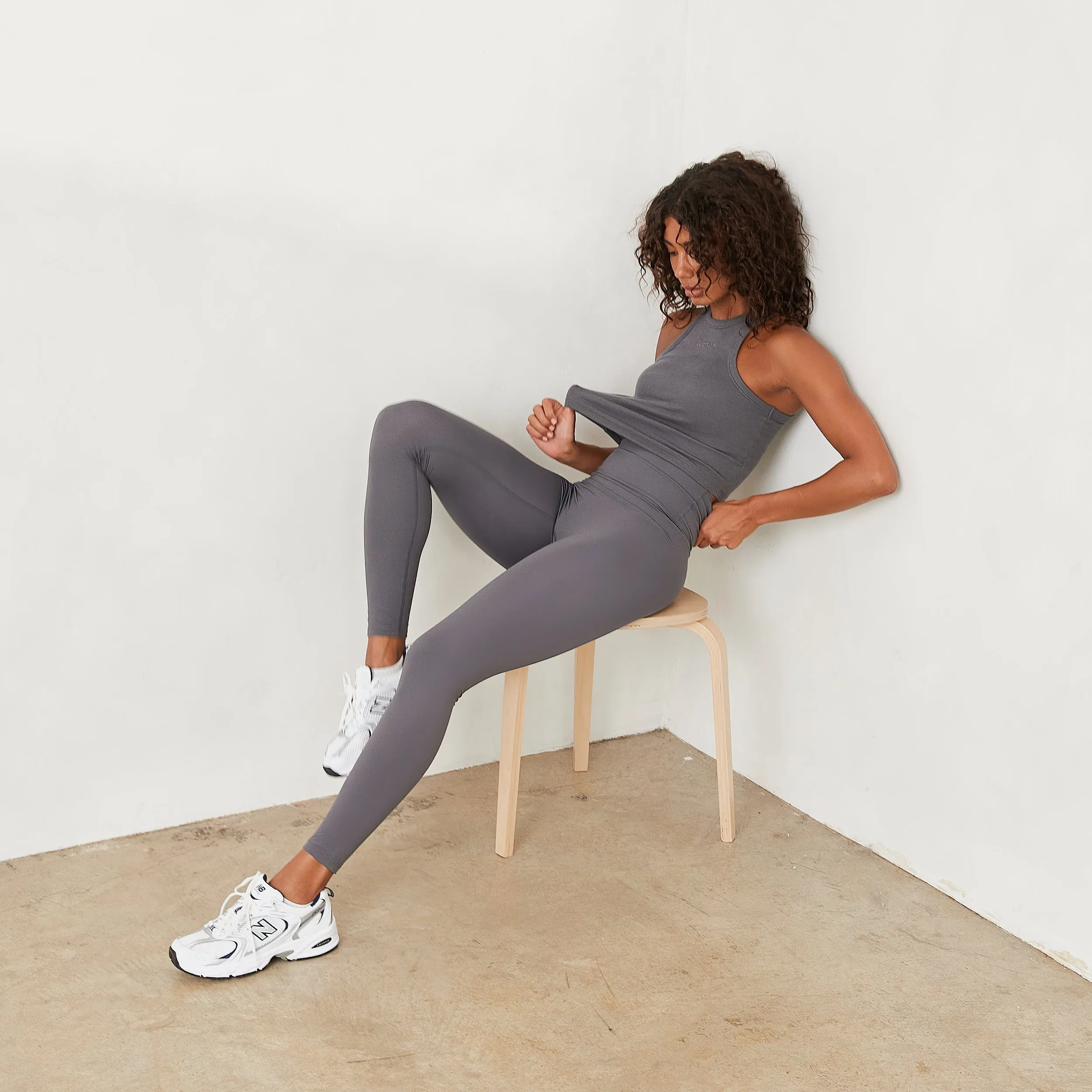 Essential Leggings - Charcoal