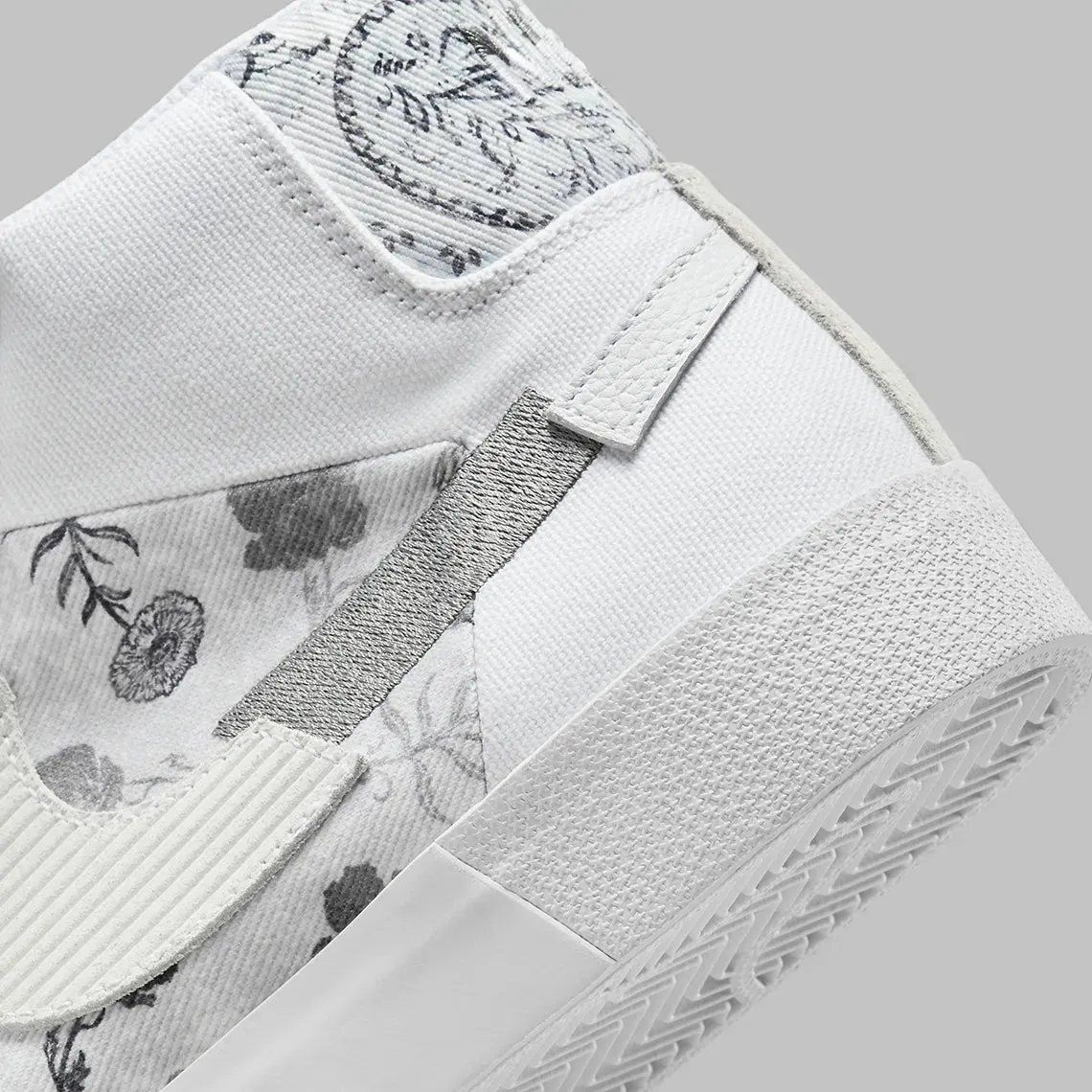 Nike SB Zoom Blazer Mid Premium Floral White Grey