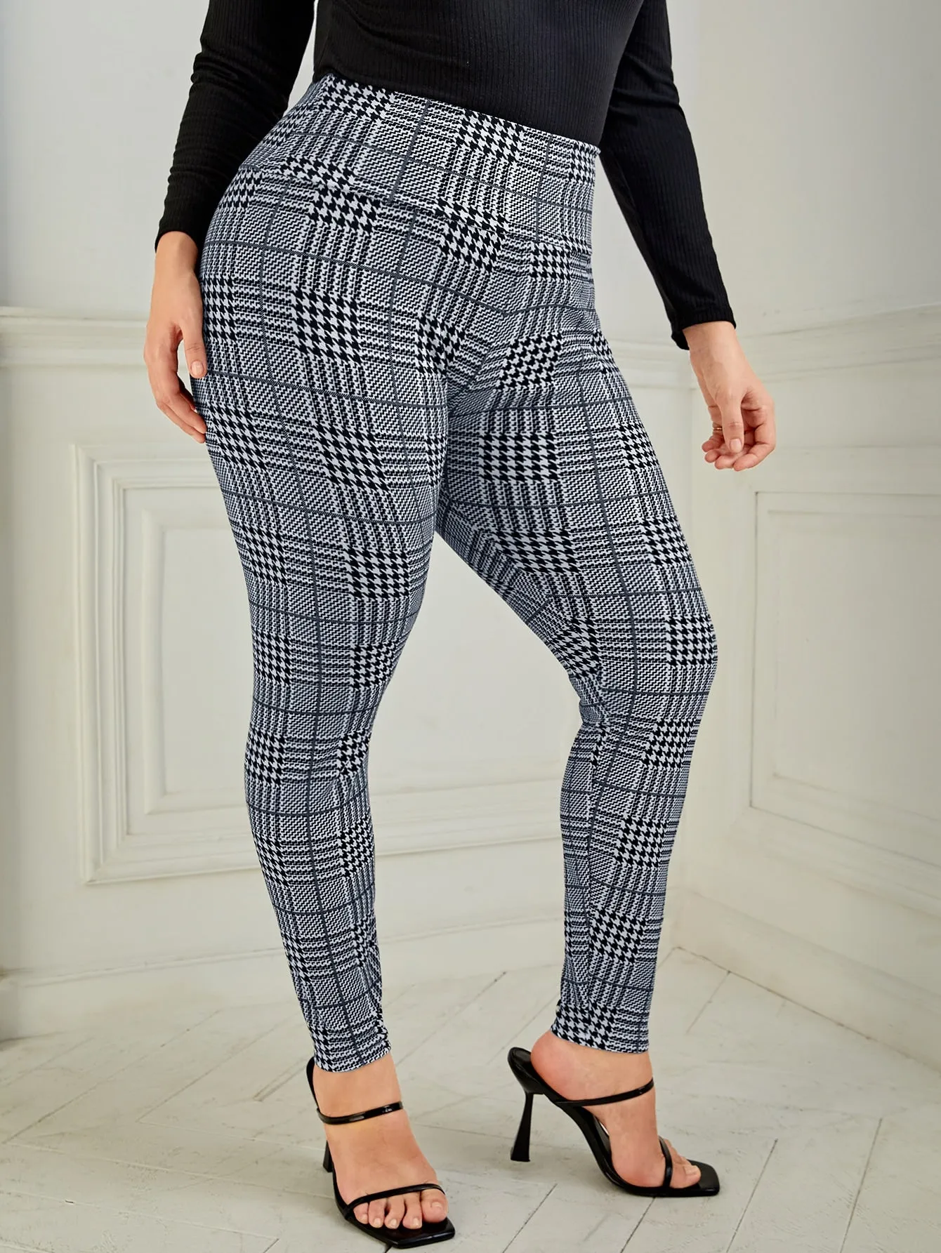 Plus Glen Plaid Leggings