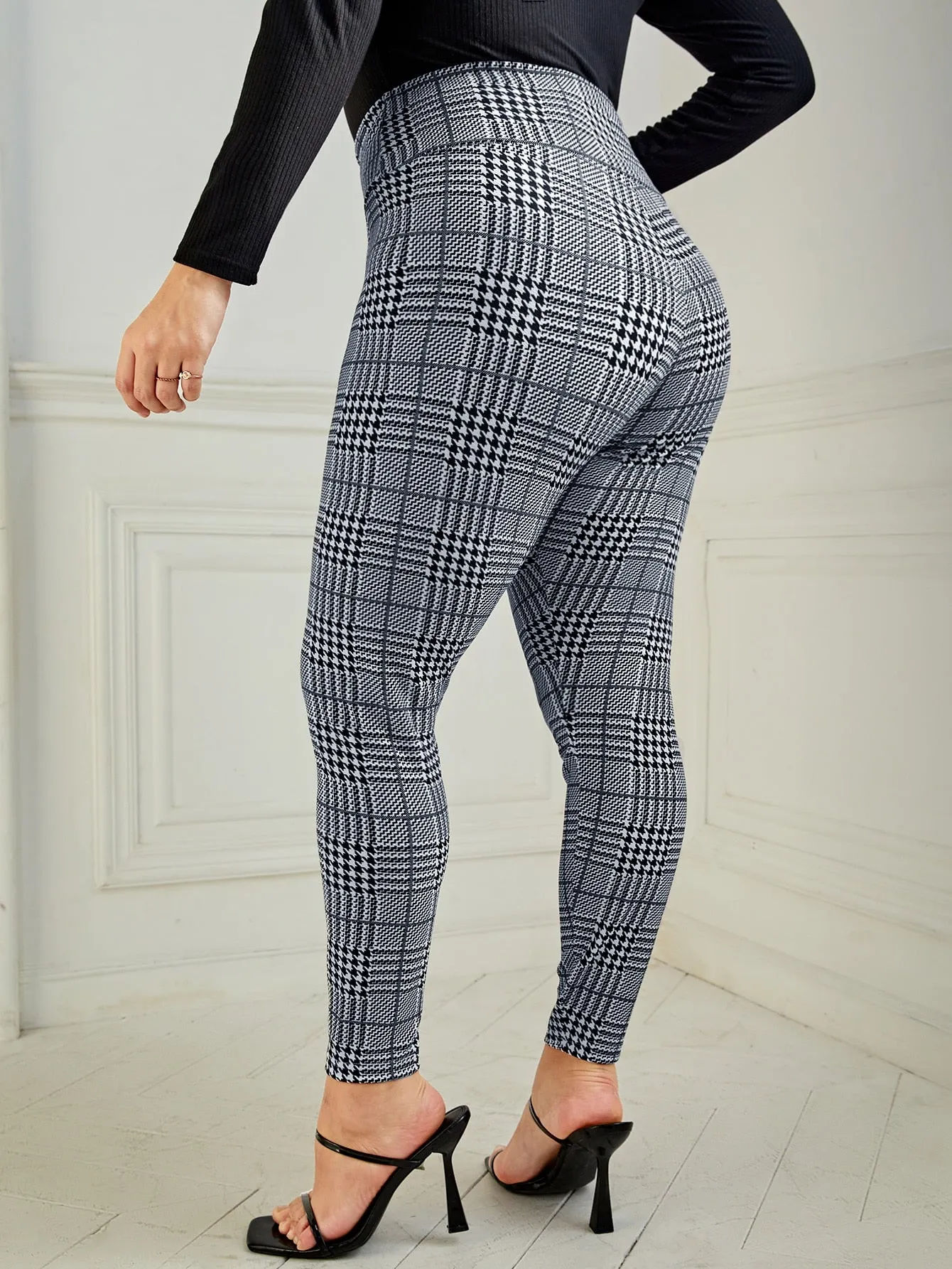 Plus Glen Plaid Leggings