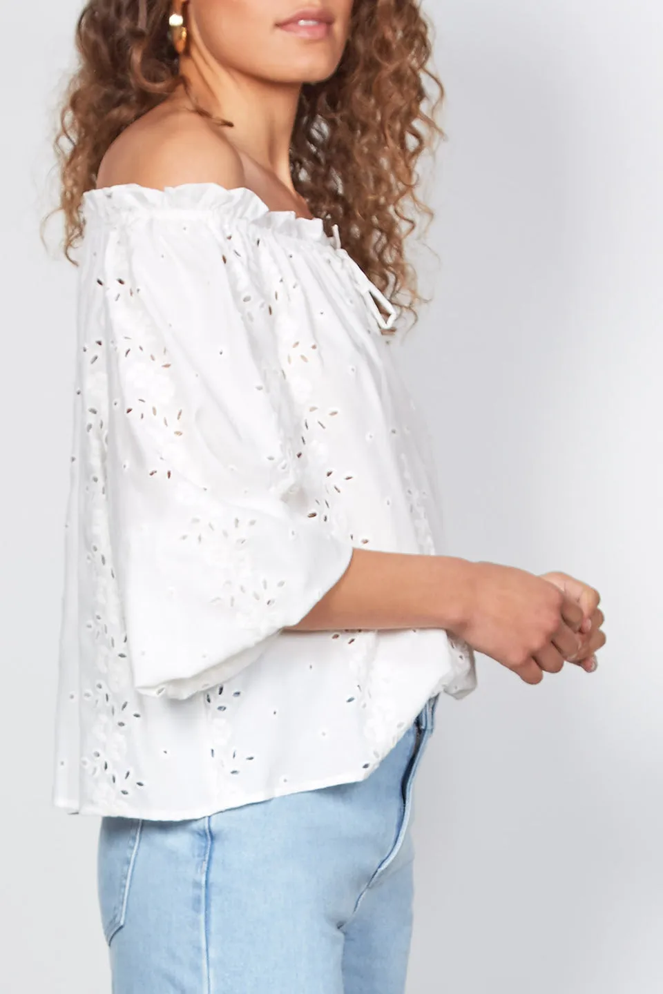 Skye Off Shoulder Crop Sleeve White Emb Anglais Top